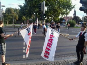 Wir kontrollieren bereits die Grenze der innereren Neustadt. Demnächst per Mauer und so